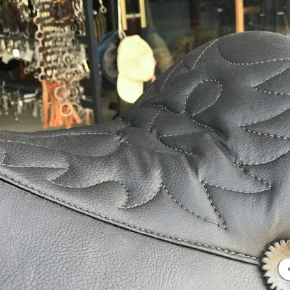 Sela Australiana 17" em Corano Fit com Arreios Completos e Estribo